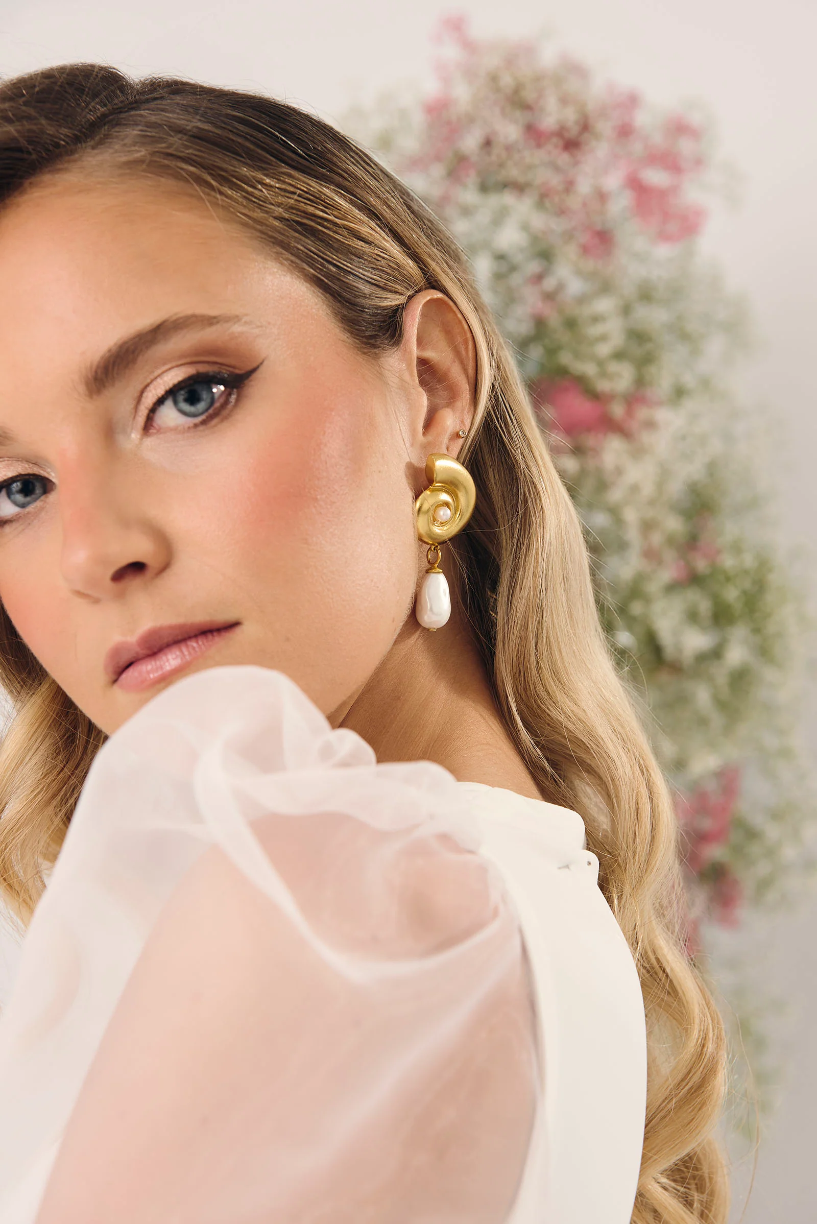 Pendientes Diana Blanco - Image 3