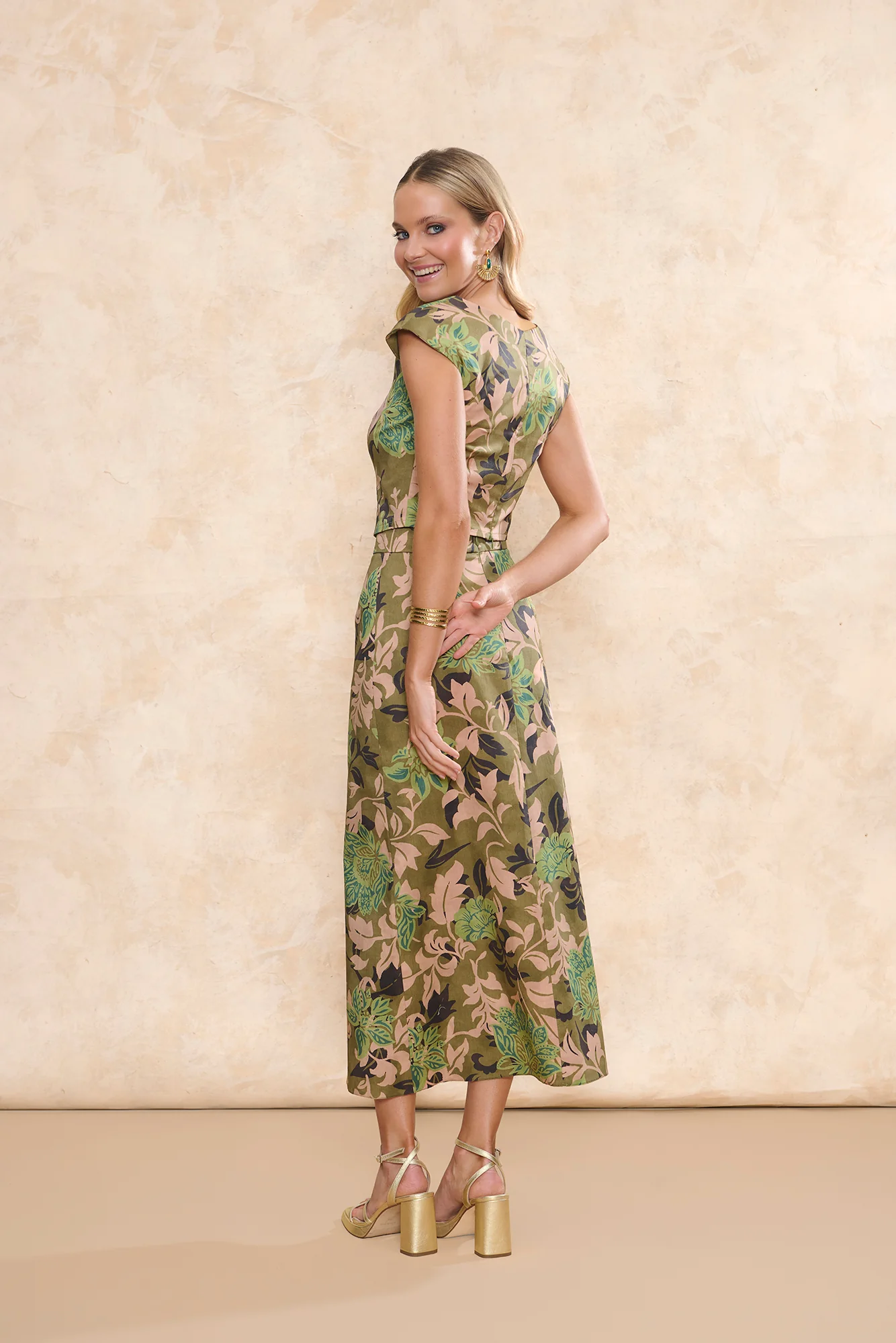 Top Rumba Estampado Flores Verde - Image 4